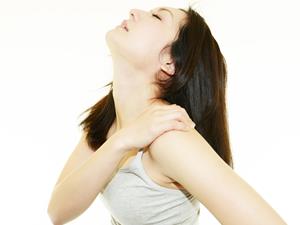 肩周炎,肩周炎症狀,肩周炎症狀有哪些,女性,肩周炎最親睐女性？肩周炎症狀有哪些？