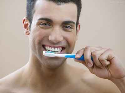 認真刷牙竟然能預防關節炎 預防關節炎要做好6點