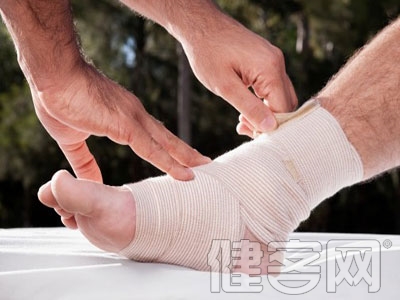 慣性崴腳是怎麼回事？當心踝關節創傷性關節炎