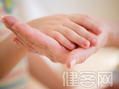 科學看“手相”：指甲脆或貧血 指節僵防關節炎