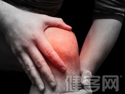 膝關節炎患者為何會發生關節僵硬？