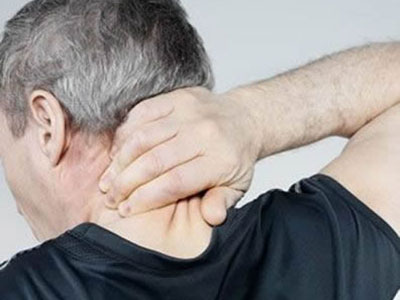 老年人患了肩周炎為何久治不愈？