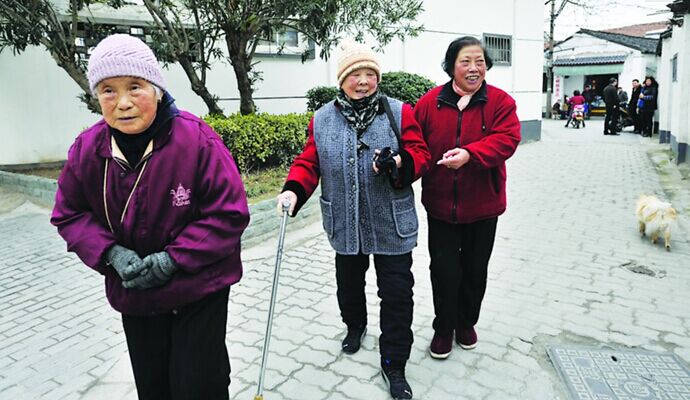 老年人冬季預防骨折應加強營養和鍛煉
