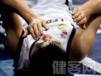 顧全鼻梁骨折帶傷率隊勝山東:以後要變"面具俠"