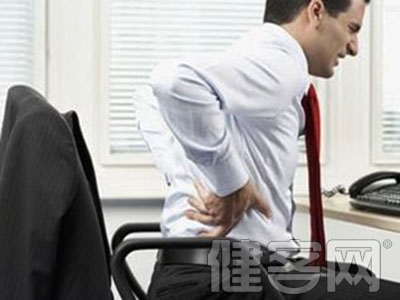 腰部肌肉酸脹疼痛 腰肌勞損正成為白領專屬疾病
