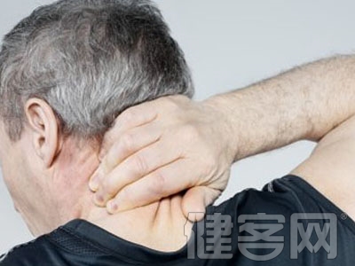 肩膀越按越痛 可能是頸椎病