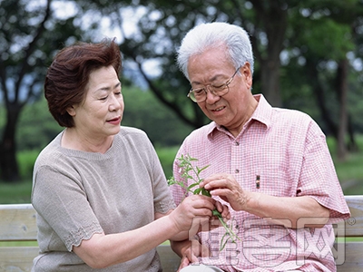 老年人渾身冒涼汗就是風濕病