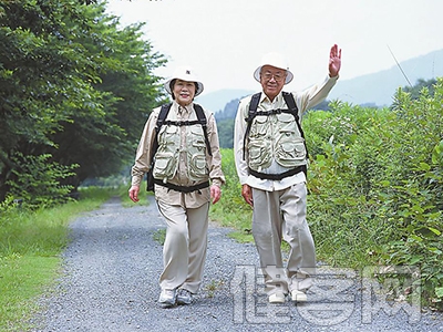 老年人出現膝關節疼痛症狀 請勿輕視