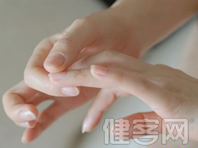 頸椎病引起手指發麻的症狀