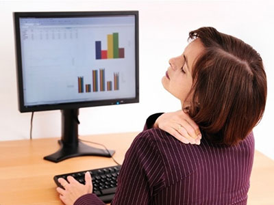 頸椎病為何會引起頭痛?