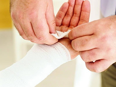 手關節疼痛的原因是什麼？