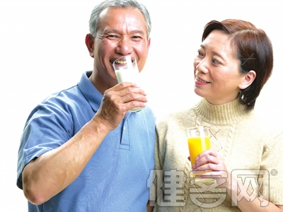 老年人預防骨質疏松不要單獨補鈣