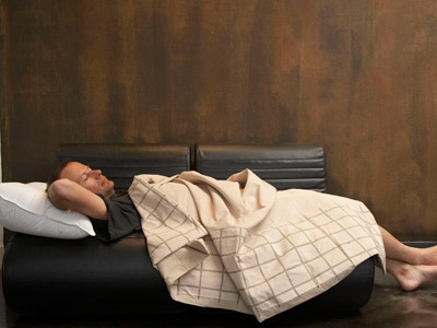 90％的人枕頭有問題 睡姿不對易致頸椎頭痛