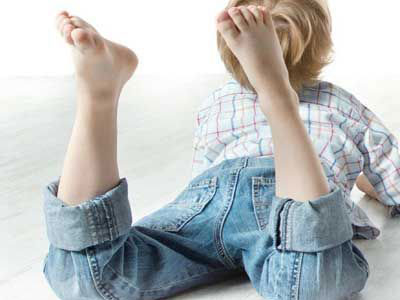 孩子穿大鞋容易患足內翻或足外翻