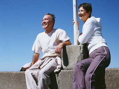 老年人日常生活中如何護理膝關節炎