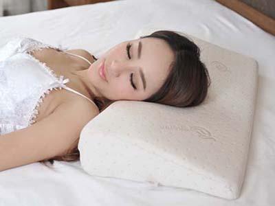 呵護頸椎 要避免高枕睡眠