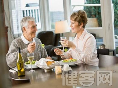 老年人合理膳食可預防骨質疏松