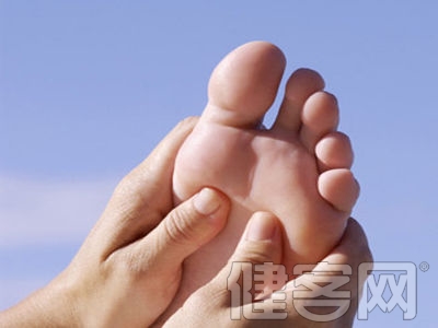 預防關節炎要從護腳開始