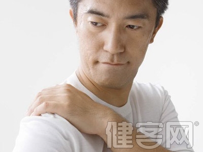 中年人甩甩手能防肩周炎