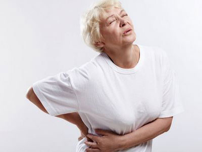 如何防治老年急性腰扭傷？
