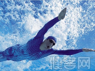 腰肌勞損患者可用蛙泳進行恢復鍛煉